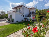 Smaragdi Rooms and Studios 