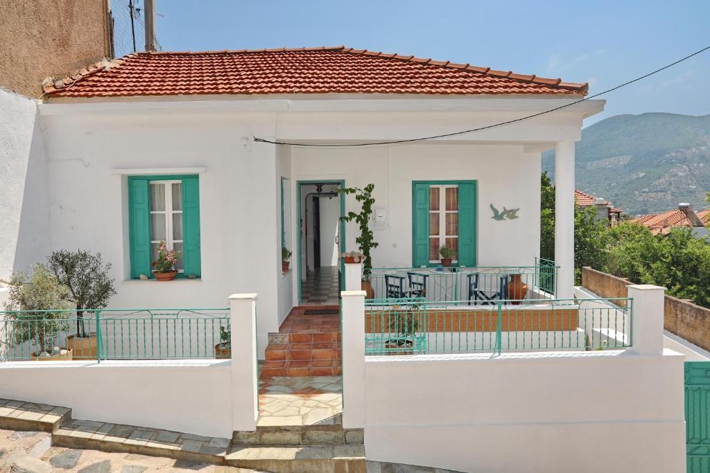 Spring Bliss Garden House 