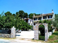 Olympion Apartments 