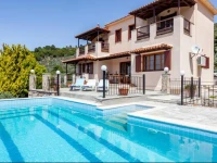 Villa Peparethos 