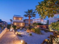 Soleil Apartments 