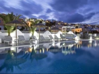 Renas Suites 