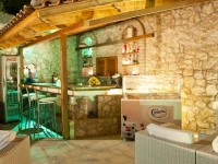 Viaros Hotel Apartments 