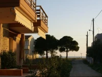 Toroni Guest House 