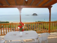 Villa Zaharo and Lilian Apartments 