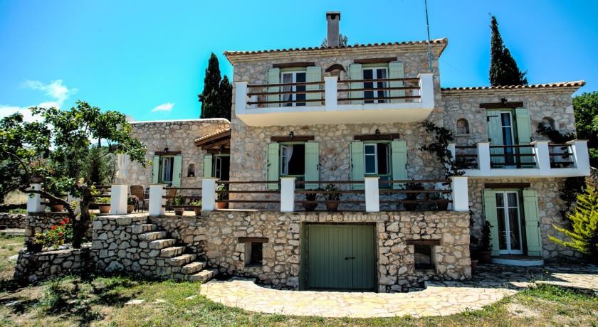VILLA LUIZA 