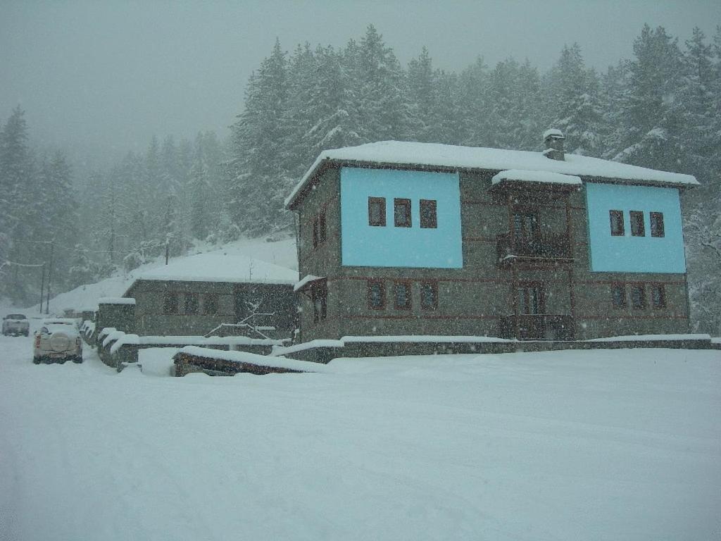 Kerasies Guesthouse 