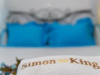 Simon King 