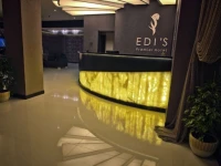 Edis Premier Hotel 