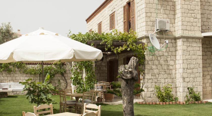 AlaГ§atД± Kavalali Hotel 