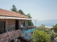 Assos Akropol Pansiyon 