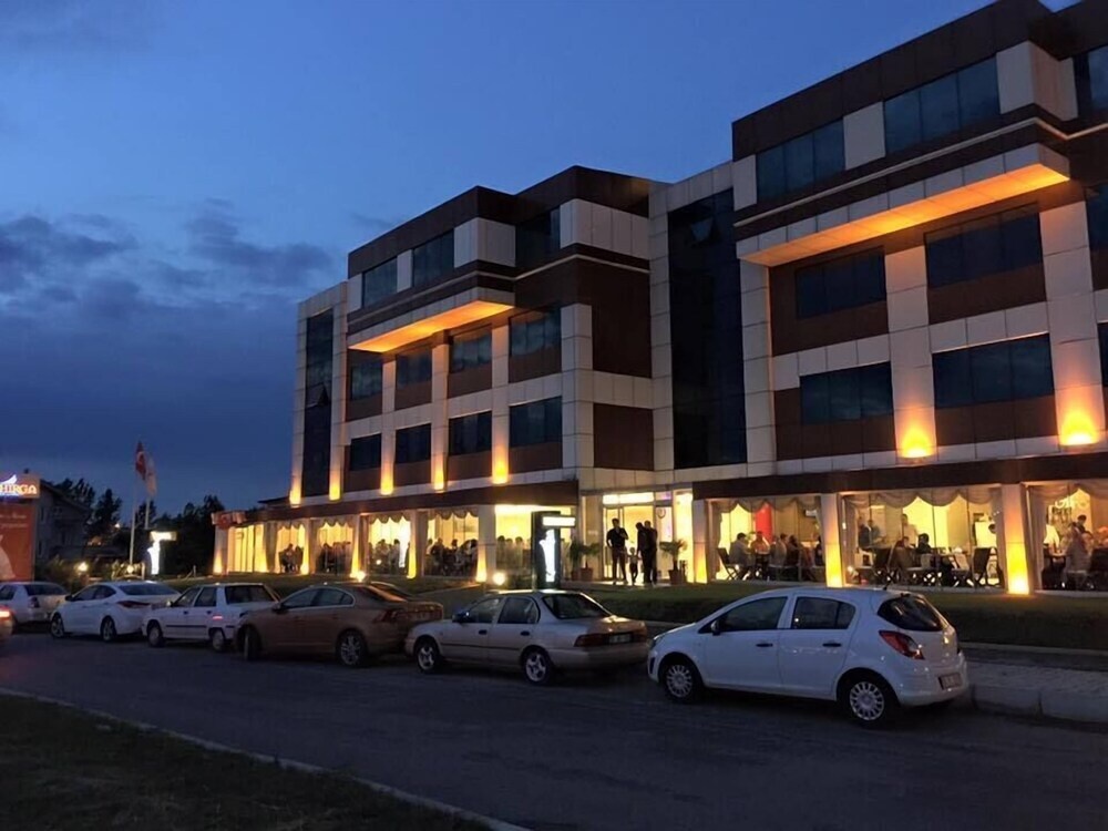 Kadhirga Hotel 
