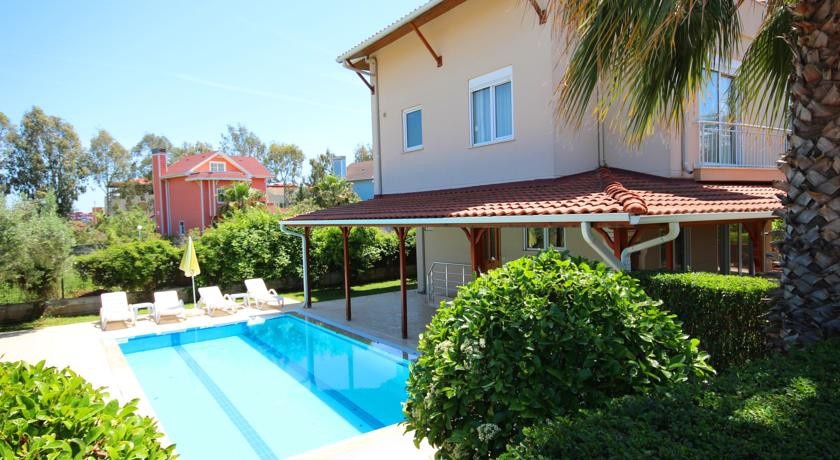 Hazel Villa Paradise 
