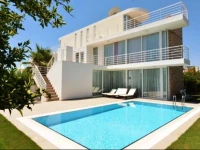 Nowron Villa 