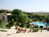 Ada Bacchus Hotel 