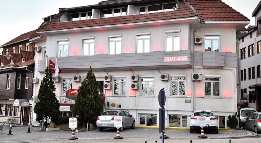 Adapalas Hotel 