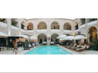 Cesme Kanuni Kervansaray Historical Hotel 