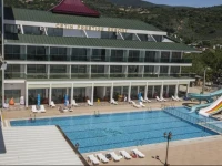 CetiМ‡n PrestiМ‡ge Resort 