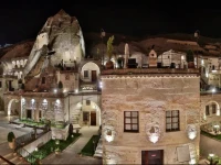 Artemis Cave Suites 
