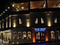 Blue Moon Cave Hotel 