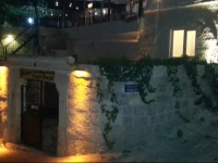 Whisper Cave Guest House 