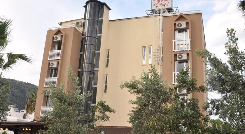 Yade Hotel 