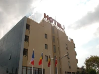 Cy Inn Hotel Karsiyaka 