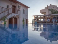 Sunset Villa Hotel 