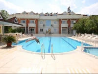Qmax Apart Hotel 
