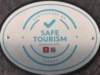 Hotel Cenedag 