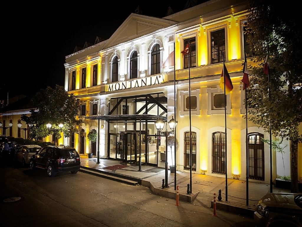 Montania Special Class Hotel 