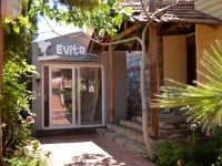 Evita Apart Hotel 