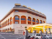 Orange Palace Side 4*