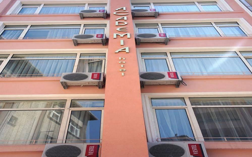 Academia Istanbul 