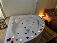 Aiza Suites 