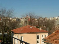 Amantiou apart 