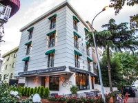 Juliet Rooms & Kitchen 