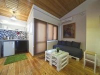 No.196 Suites 