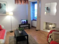Flat In The Square 