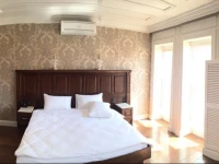 Taj Mahal Guest House 