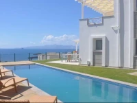 Villa Andrew 