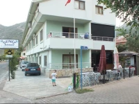 ЕћeniМ‡z Apart 
