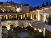 Aithra Cave Hotel 