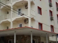 Zeybek Hotel Гњrkmez 