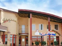 Serpanok Hotel 