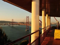 HI - Almada Youth Hostel 