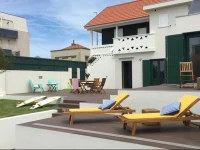 Oporto Surf Lodge 