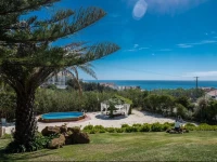 Ericeira Villa Hostel & Suites 