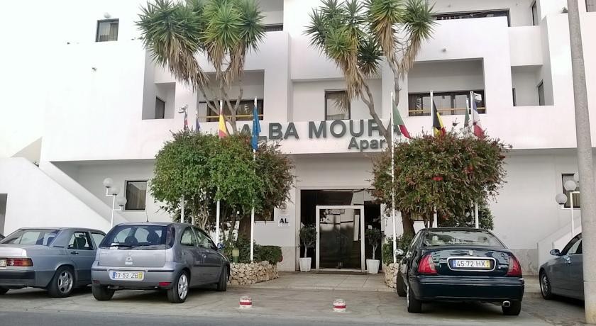 Alba Moura Apartamentos 