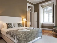 Downtown Pier Apartments | RentExperience 